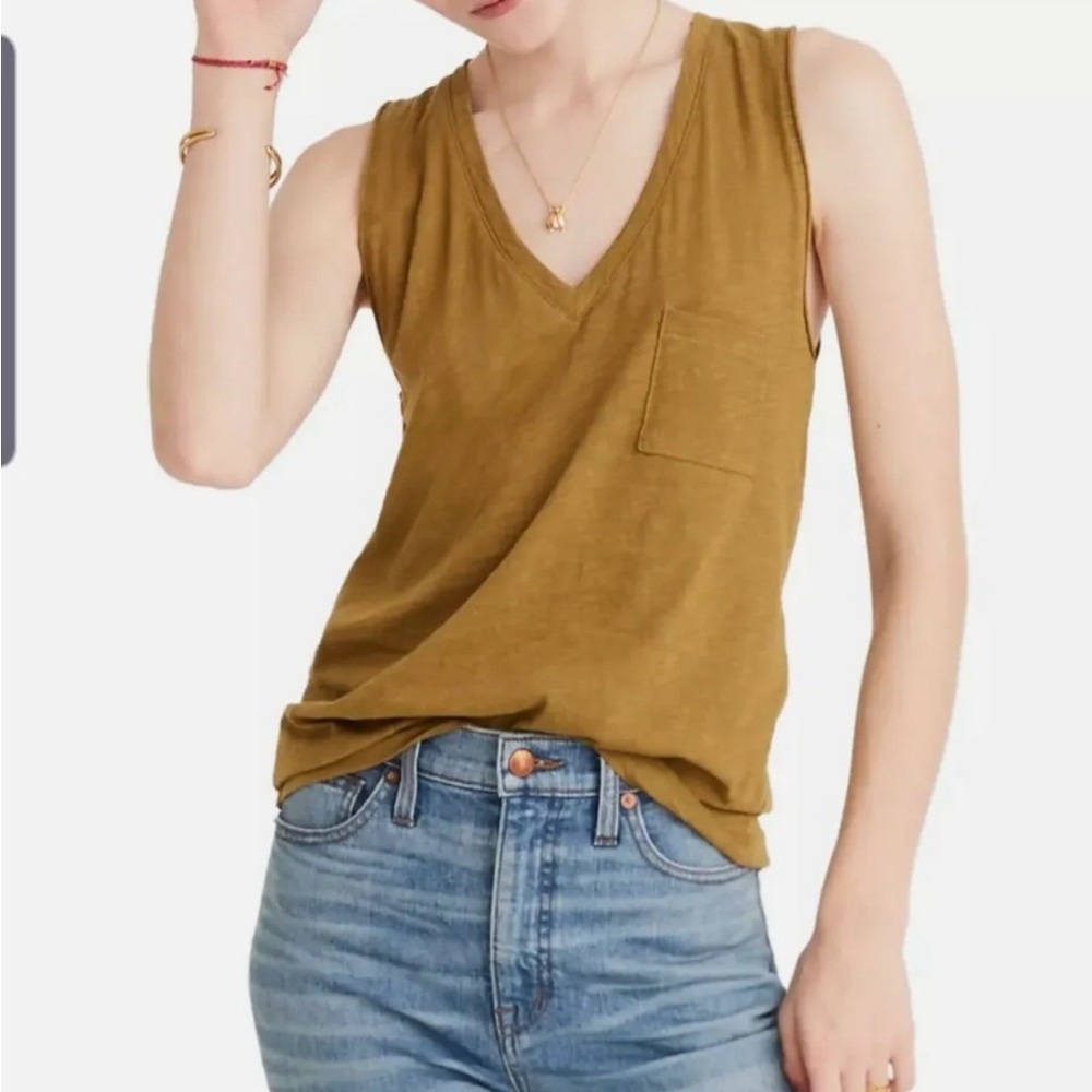 Madewell whisper cotton olive v neck pocketed tank size medium